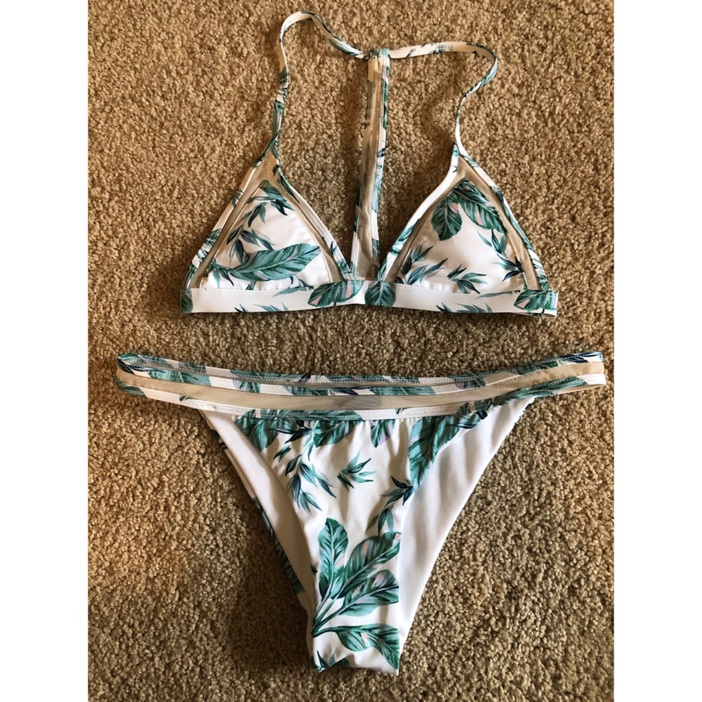 SOLD‼️‼️ LA Hearts Leaf Mesh Bikini